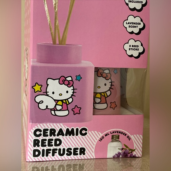 Hello Kitty Ceramic Lavender Reed Diffuser 120 mL - Picture 2 of 9